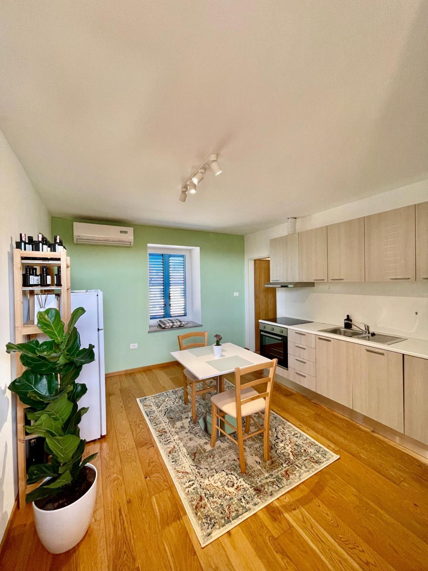Santomas Apartments Šmarje Zewnętrze zdjęcie